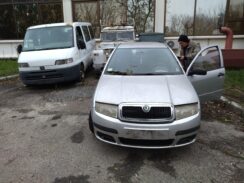 "Za delove ili auto otpad": Reporter Danasa proverio u kakvom su stanju vozila koja je RTS stavio na aukciju (FOTO) 6