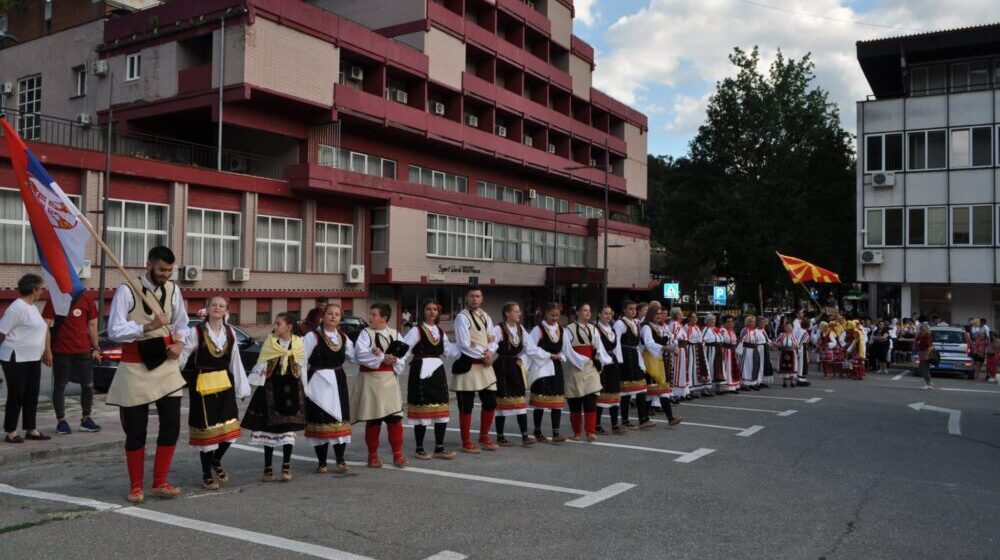 Majdanpek: Narodna tradicija živi i čuvaju je folklorni ansambli 1
