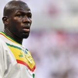 Pravi lavovi nikad ne umiru: Kalidu Kulibali kapitensku traku oblepio brojem "19" u čast jednom od najboljih senegalskih fudbalera ikada 10