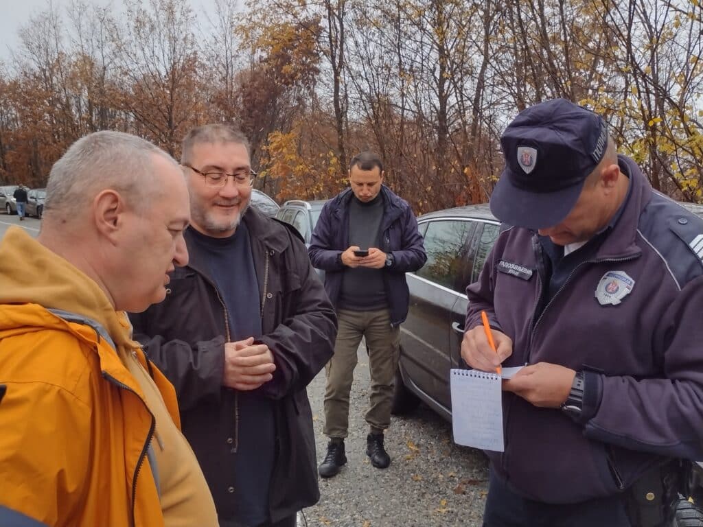 Najavljene blokade kakve Srbija ne pamti: Narodni poslanici podržali blokadu Levčana protiv litijuma, policija snimala učesnike skupa 2