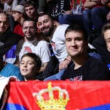 Posle pobede nad Makabijem, navijači Zvezde u hali "Aleksandar Nikolić" bodre Srbiju 4