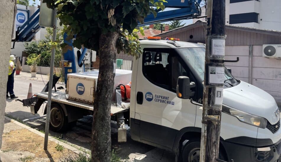 "Parking servis u Nišu nema boju za saobraćajnice, ali zato punom parom radi na stranačkim banerima": Preduzeće negira zloupotrebe, POSK proverava krivičnu prijavu 3