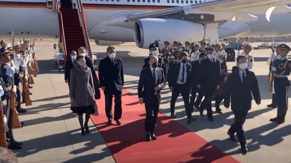 Berlin "labavi zavisnost od jedne autoritarne sile i produblje ekonomsku zavisnost sa drugom“: Olaf Šolc u Pekingu 1