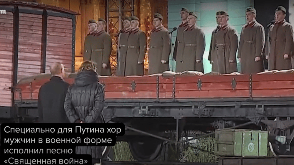 (Video) “Sveti rat” samo za Putina: Ruski predsednik u kontroli vojne opreme na praznom Crvenom trgu 1
