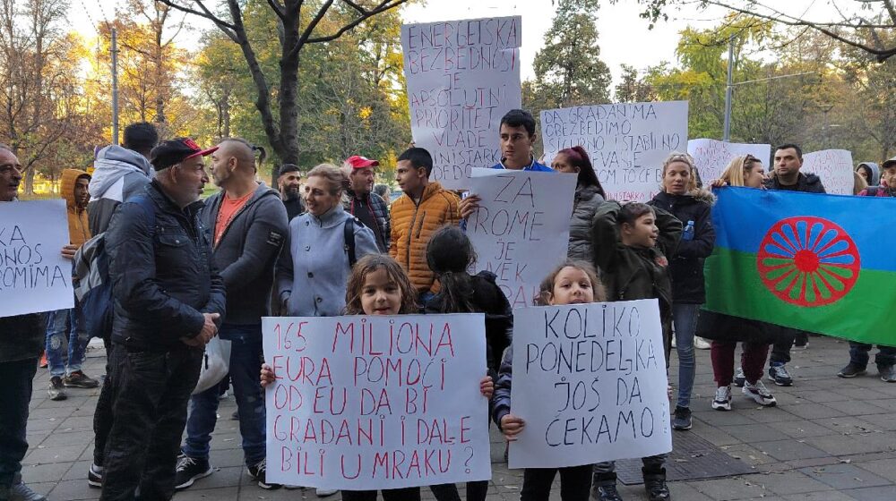 Protest u Beogradu jer Romi u jednom niškom naselju nemaju struju 1