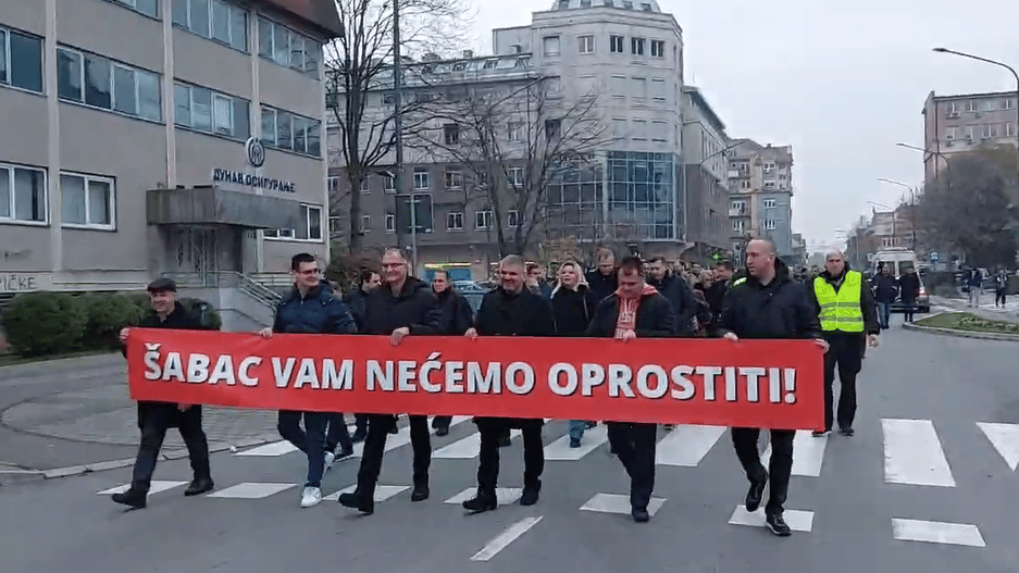 Skromno obležena godišnjica premlaćivanja građana na šabačkom mostu: Zašto nas je sve manje na ekološkim protestima 1