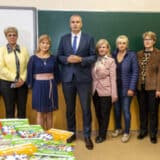 Subotica: Dodeljeni udžbenici za socijalno ugrožene učenike iz romske zajednice 11
