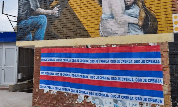 Sa skupa u Kosovskoj Mitrovici poruke podrške i zahvalnosti Vučiću i aplauz za Milana Radoičića 2 Sa skupa u Kosovskoj Mitrovici poruke podrške i zahvalnosti Vučiću i aplauz za Milana Radoičića 2