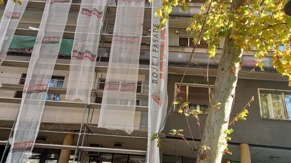 SSP Užice: Radovi na obnovi fasada na Trgu partizana pretvorili se u promenu izgleda trga 1