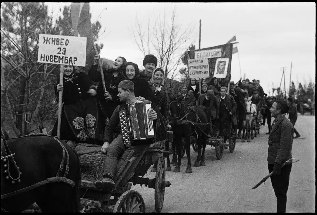 Čak Noris praznika Jugoslavije: Dan koji je Novu godinu bacao u drugi plan 5 Čak Noris praznika Jugoslavije: Dan koji je Novu godinu bacao u drugi plan 5