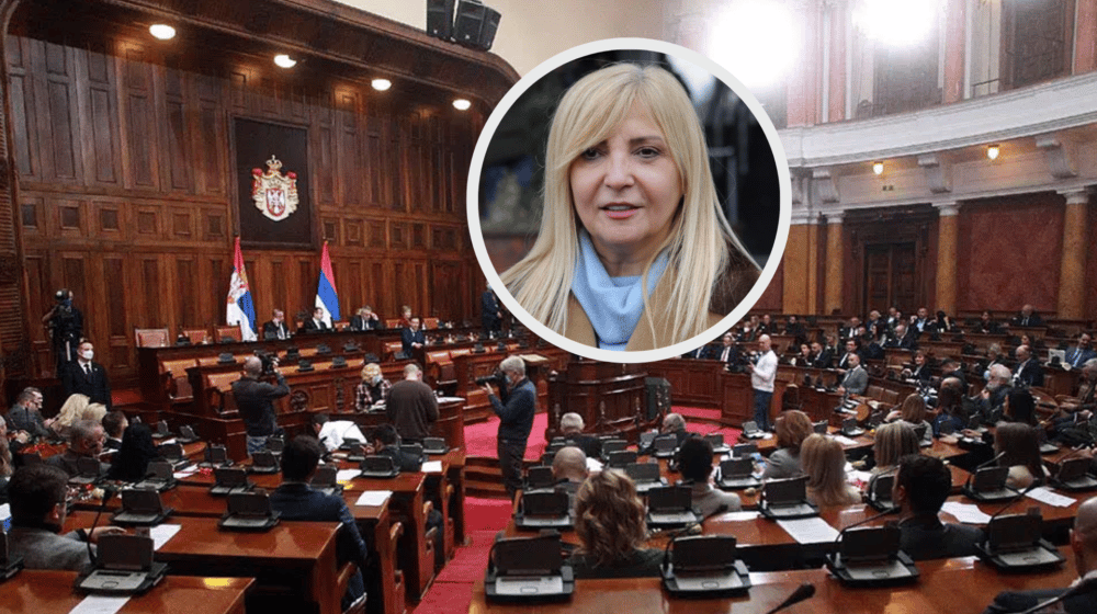 Tatjana Manojlović o seksističkim gestovima u Skupštini: Orlić da smeni Sandru Božić, Šćekić aludirao na oralni seks 1