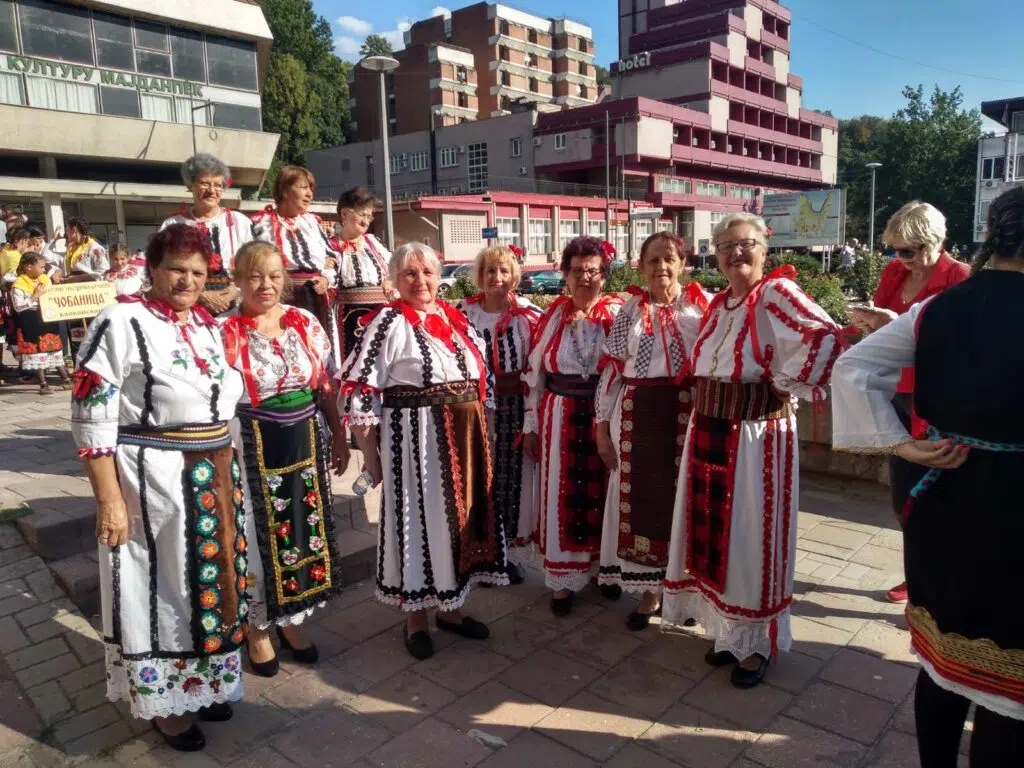 Majdanpek: Narodna tradicija živi i čuvaju je folklorni ansambli 4