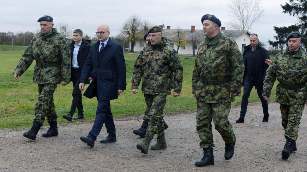 Ministarstvo odbrane: Vučević i Mojsilović obišli dežurnu jedinicu 250. raketne brigade za PVD 14