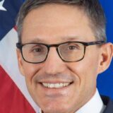 Neće biti "izvlačenja ušiju" ali će poruke biti jasne: Šta očekivati od posete savetnika državnog sekretara SAD Beogradu? 6