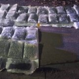 Policija u Rakovici zaplenila oko 15 kilograma marihuane 1