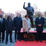Predstavljena bista prvog predsednika NR Angole dr Agostinja Neta u Beogradu 10