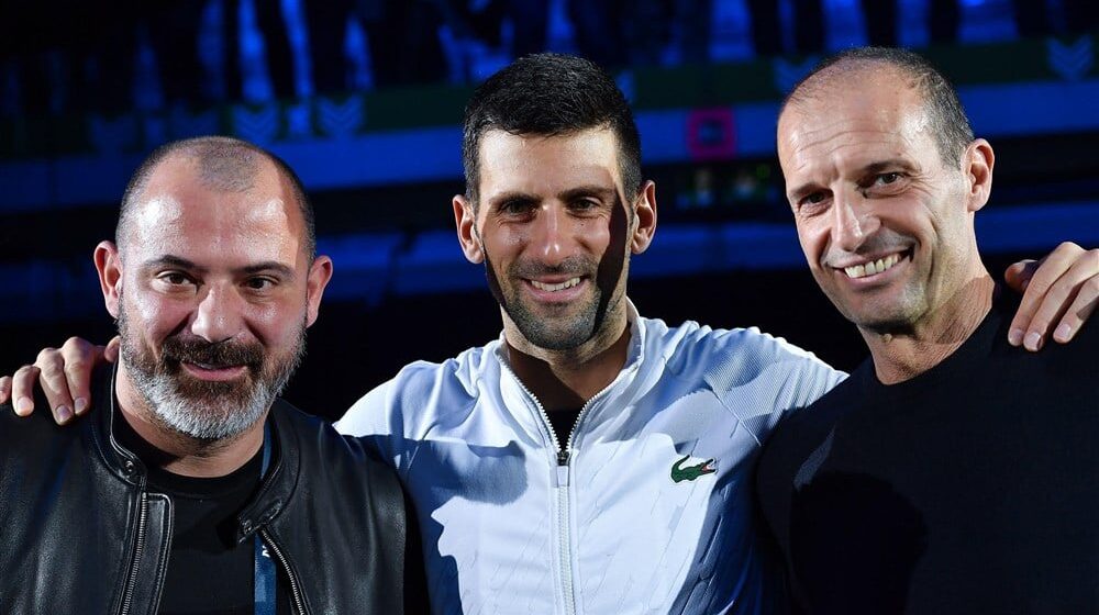 Publika u Torinu zviždala Đokovićevom gostu na meču sa Cicipasom (VIDEO) 1