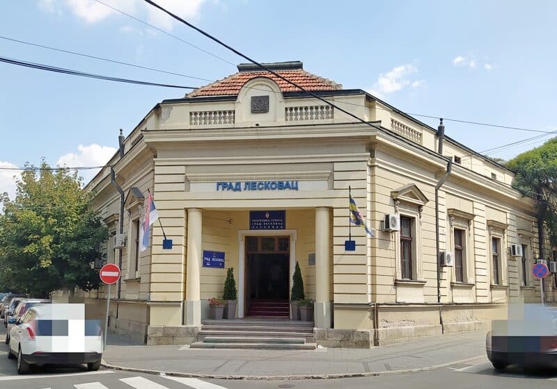 Opozicija u Leskovcu napustila konstitutivnu sednicu Skupštine Grada zbog izborne krađe 1