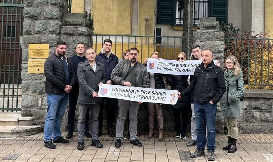 LSV u Beogradu ispred mađarske ambasade: Vojvodina je srce Srbije 1