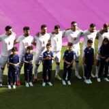 Iranske vlasti pretile fudbalerima da će mučiti i hapsiti njihove porodice, ako ne budu pevali himnu pre meču sa SAD 11