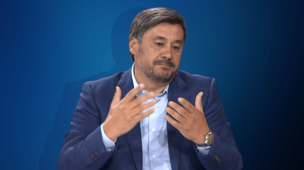 Poznavalac fudbala koji govori ono što drugi ne smeju o "orlovima": Ko je Rade Bogdanović, stručni konsultant RTS-a? 1