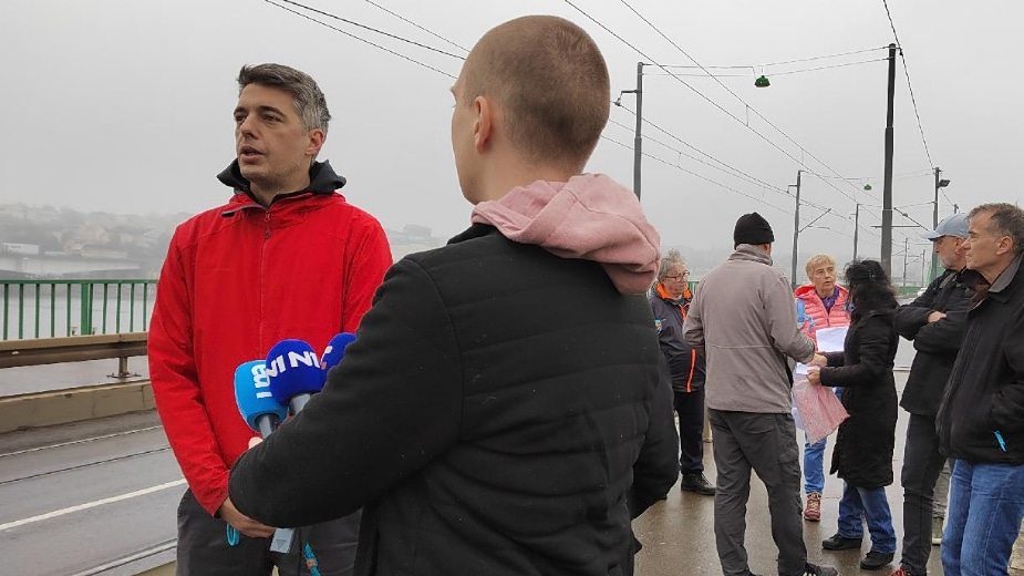 Treba li opozicija i u kampanji da nastavi s protestima "Srbija protiv nasilja"? 3