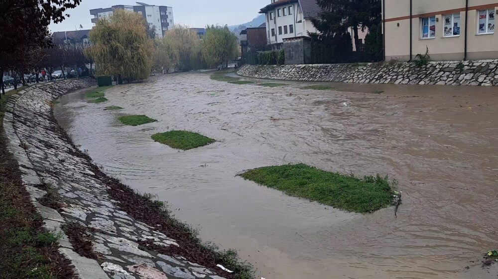 Nabujale reke napustile korita na teritoriji Novog Pazara 1