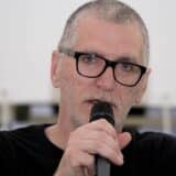 Srđan Gojković Gile komentarisao nekadašnje muzičare u politici u novom intervjuu povodom 40-godišnjice albuma "Lišće prekriva Lisabon" 5