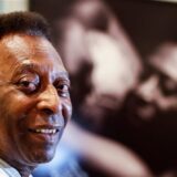 Pele u bolnici gledao prenos finala Mundijala, uz masažu 2