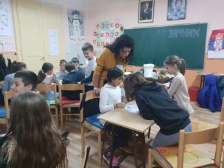 pop up 1 U zrenjaninskoj školi „Vuk Karadžić“ održan Pop-up festival: Učenicima mlađih razreda to je bio kao praznik 2