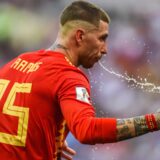 Zašto fudbaleri pljuju na teren? Nauka ima objašnjenje 13