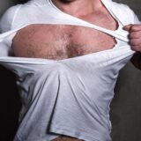 Zašto se novopečenim tatama cepaju majice? 2