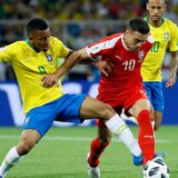 (UŽIVO) Srbija - Brazil (0:0): Nejmar umalo dao gol iz kornera, Pavlović dribla "karioke", ali i dobija prebrzo žuti karton 15
