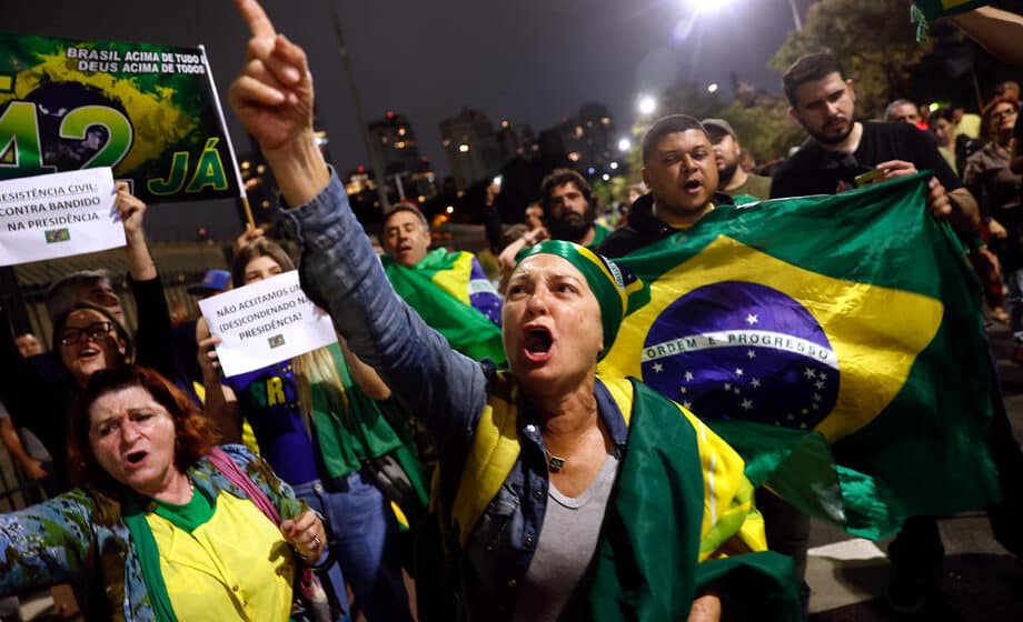 Strah od nereda u Brazilu: Nakon poraza Bolsonara njegove pristalice izašle na ulice 1