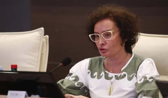 "Gospođo Vučićević, pare na sunce": Zekić ima poruku za Studio B i Informer, ali i N1 i Danas 7
