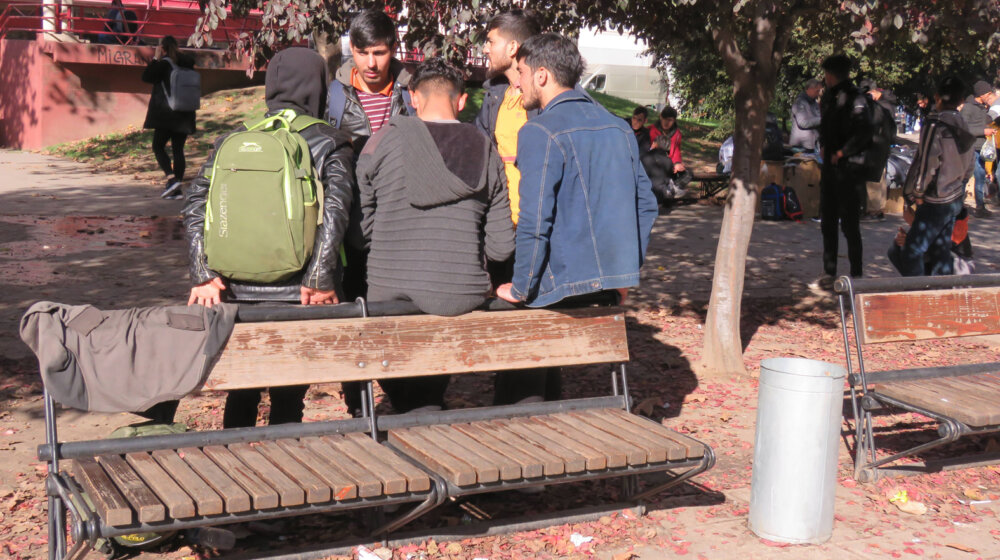 U Severnoj Makedoniji uhapšena grupa krijumčara migranata: Među njima policajac i maloletnici 1