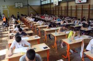 Osmaci danas polažu test iz srpskog jezika na završnom ispitu 11