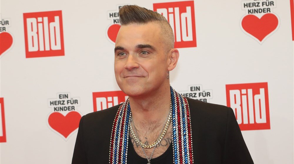 Robi Vilijams gradi zid od sedam metara između svoje i kuće Džimija Pejdža 1