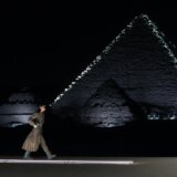 Diorova modna revija u podnožju piramide u Gizi 23