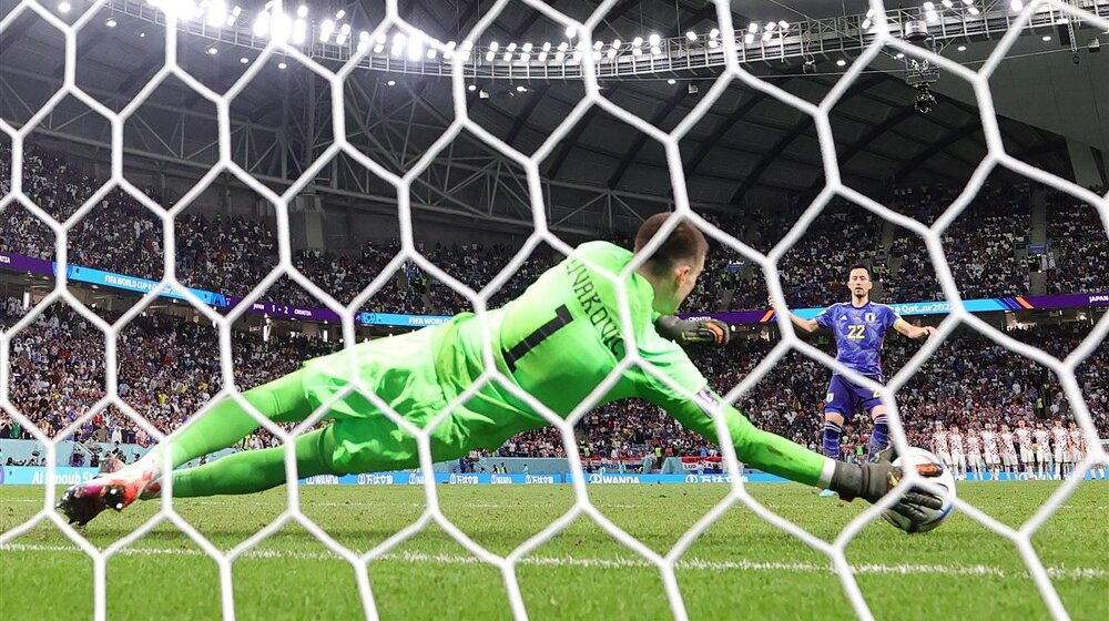 Ima 27 godina, nikada nije branio za strani klub i dolazi iz porodice intelektualaca: Ko je "penaldžija" Livaković, krivac za kraj mundijalske bajke Japana? 1