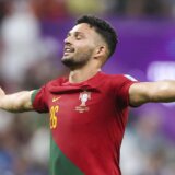 Nazivaju ga "čarobnjakom koga je nadmašio samo Pele": Šta portugalski mediji pišu o trostrukom strelcu Ramošu? 10