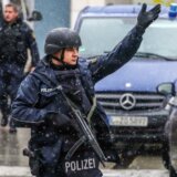 Okončana talačka kriza u Dresdenu: Ubio majku pa uzeo taoce 4