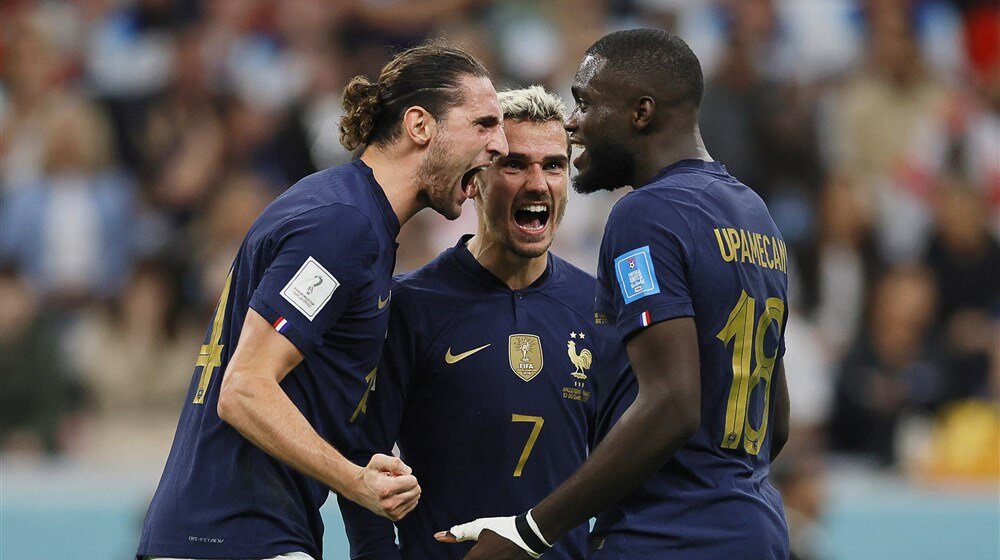 Francuska reprezentacija u "balonu" zbog kamiljeg gripa 1