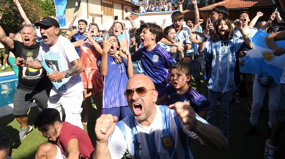 Argentinci uoči finala sve više sujeverni, nose majice naopako i amajlije 1