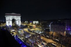 Slavlje u Parizu posle pobede Francuske (FOTO) 5