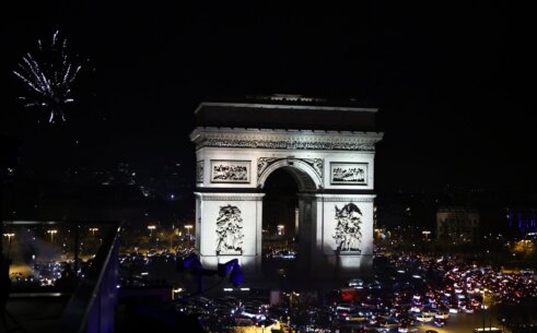 Slavlje u Parizu posle pobede Francuske (FOTO) 7
