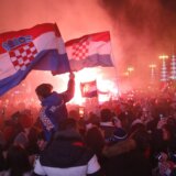 "Ne dirajte nam mostove, ostanite kod kuće i ne širite mržnju": Jana iz Niša nakon bodrenja Hrvatske u Zagrebu dobila salve pretnji i uvreda, a onda svima odgovorila 10