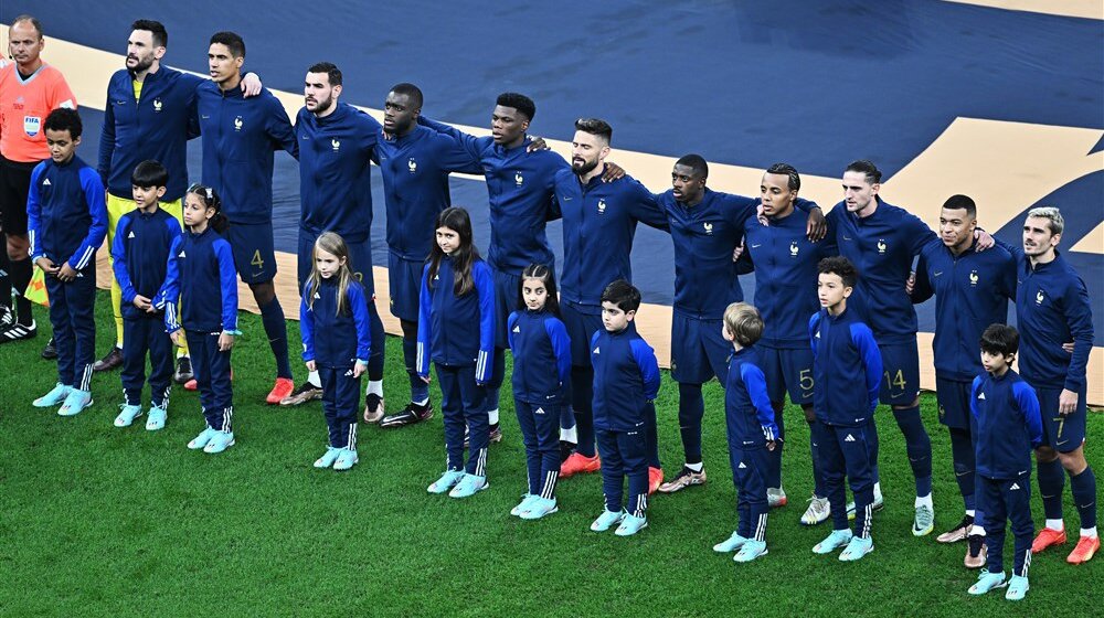 Stanica metroa Argentina u Parizu danas preimenovana u Napred plavi 1