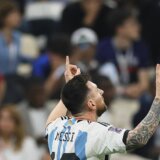 Veliko slavlje na ulicama Mesijevog rodnog grada Rosarija ujedinilo navijače dva rivalska kluba 11