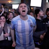 „Mućaćos“ pesma za tron Argentine 5